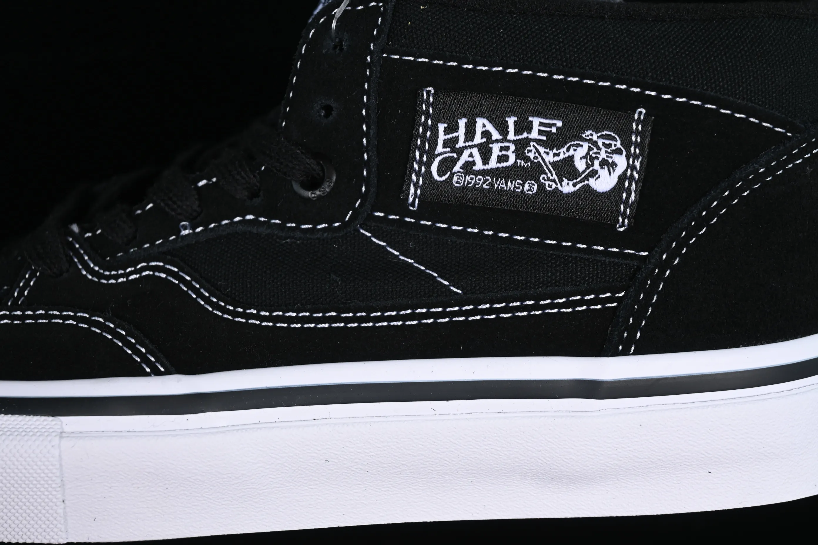 All categories Vans Vans series Vans Mid Vans Zhongbang Vans Half Cab Pro legendary skater signature Zhongbang skateboard shoes VN0A38CPB8C